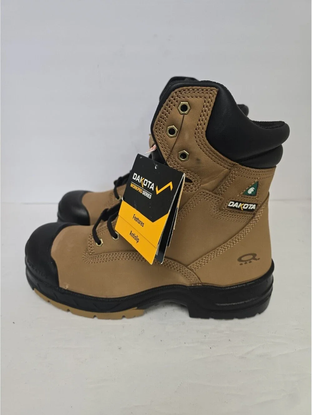 Dakota Men's 8
